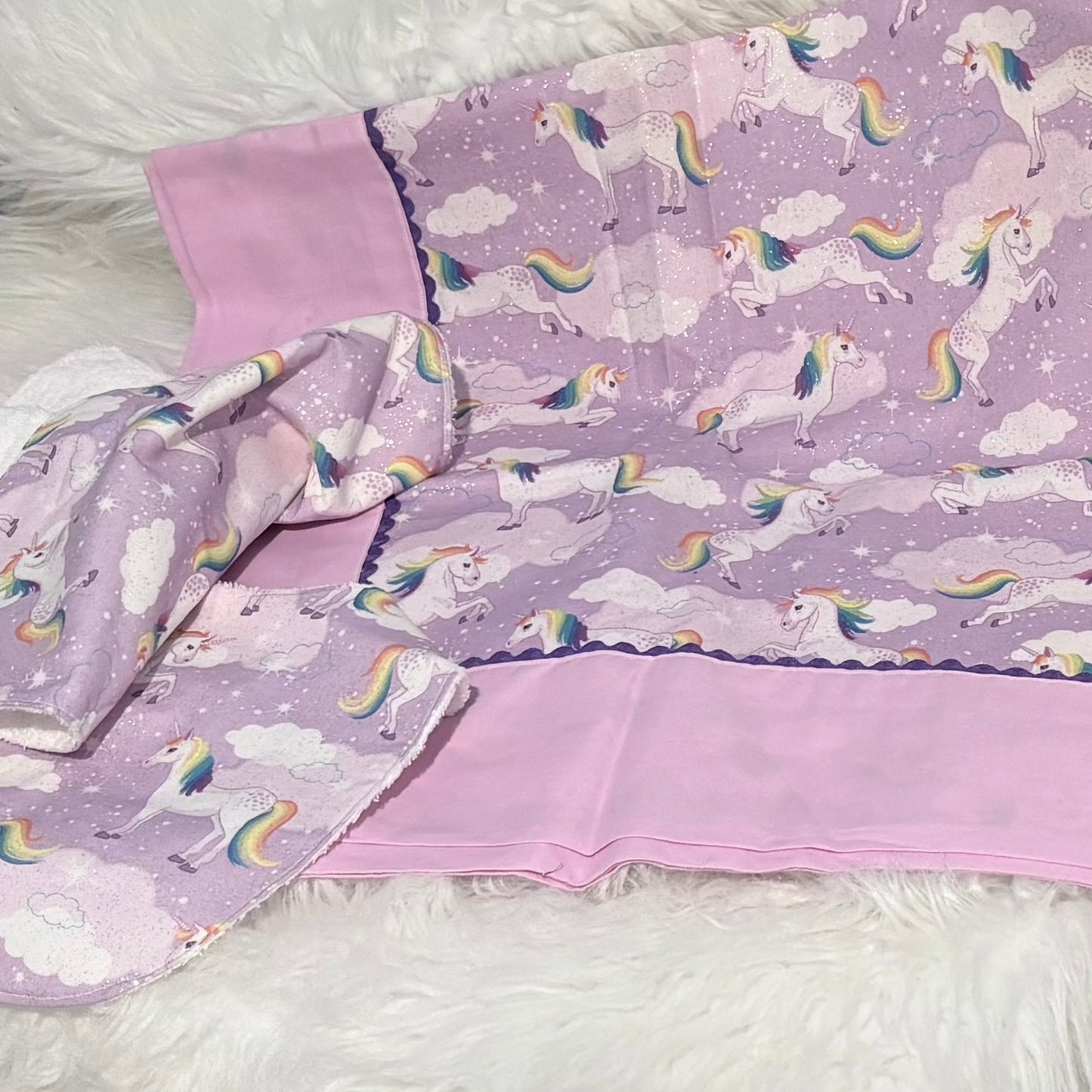 Unicornio 🦄 Sábana Mitrada, pañito y babero