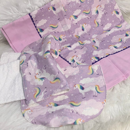 Unicornio 🦄 Sábana Mitrada, pañito y babero